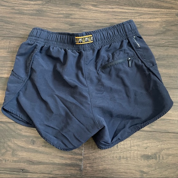 The North Face XS fast dry shorts - Picture 3 of 6